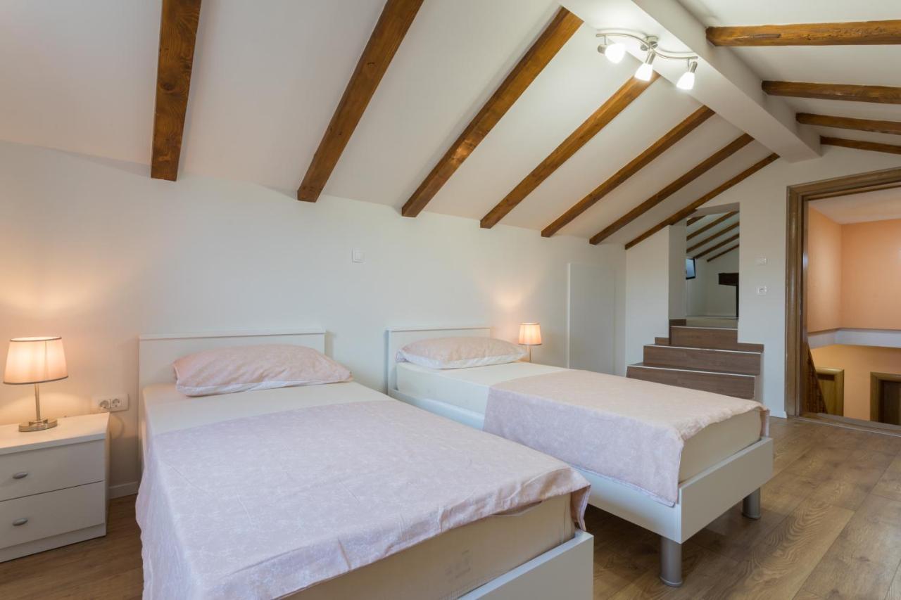 Holiday Home Antonio Dracevac Ninski Bagian luar foto