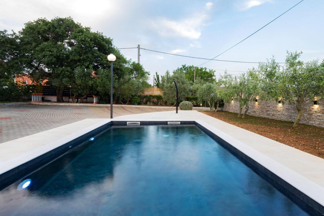Holiday Home Antonio Dracevac Ninski Bagian luar foto
