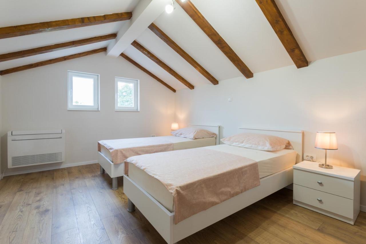 Holiday Home Antonio Dracevac Ninski Bagian luar foto