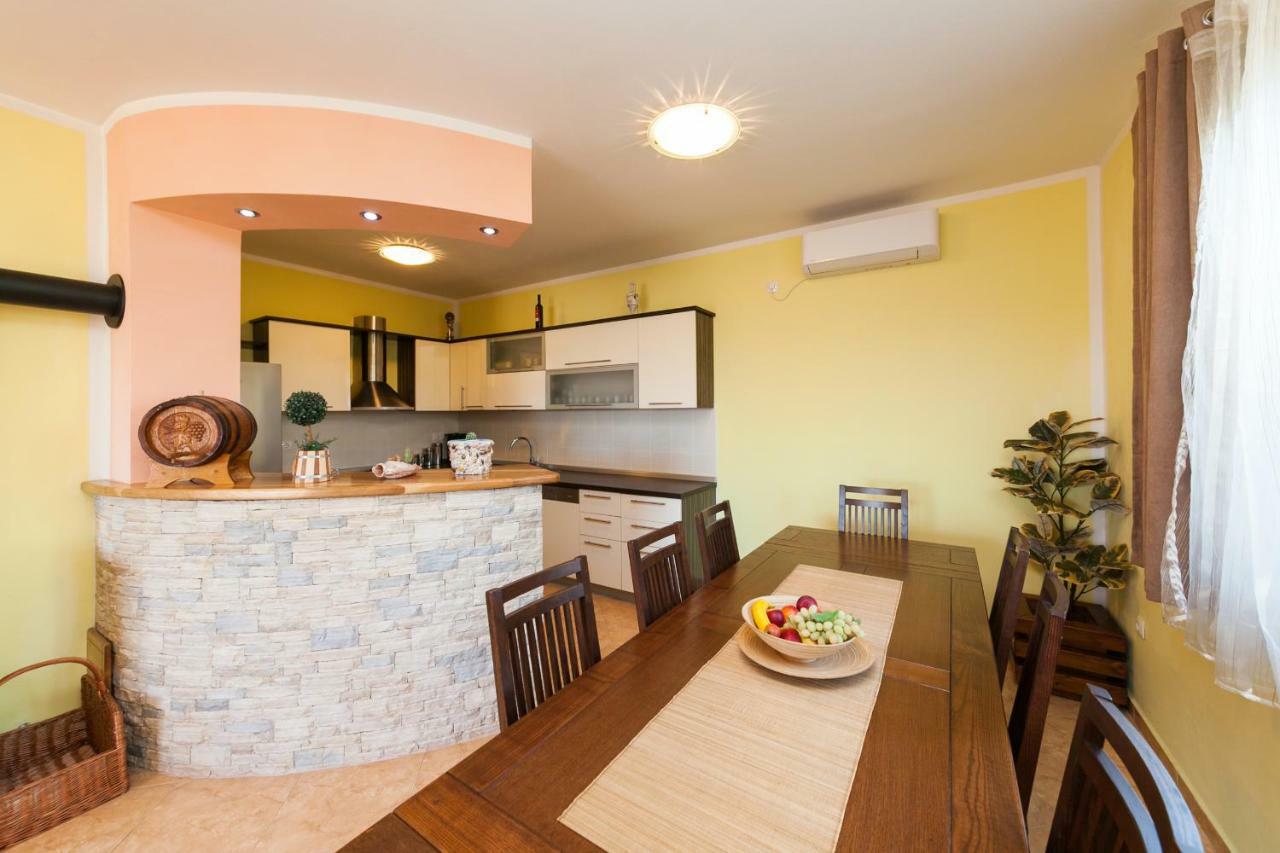 Holiday Home Antonio Dracevac Ninski Bagian luar foto