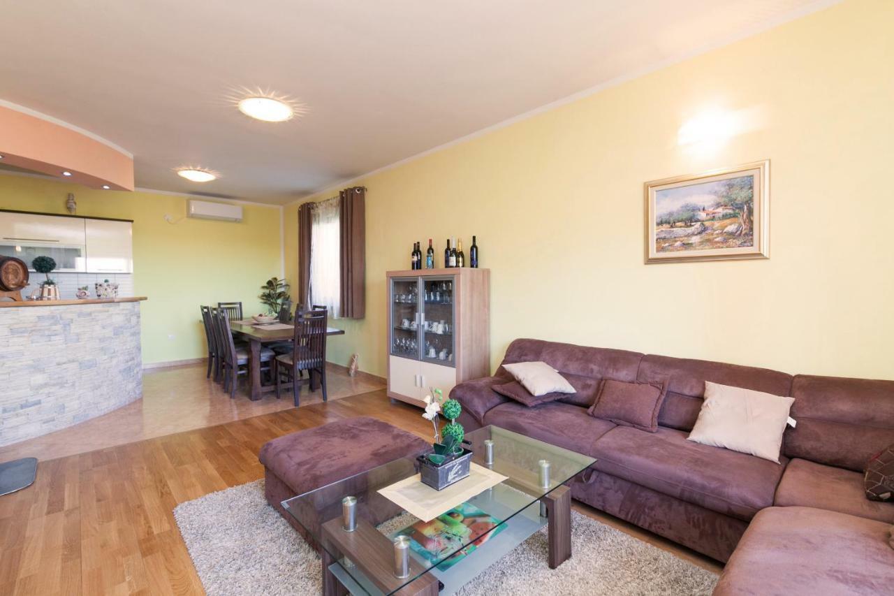 Holiday Home Antonio Dracevac Ninski Bagian luar foto